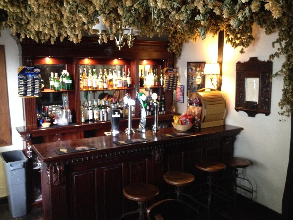 The Abbots Fireside - Channel Tunnel Elham 外观 照片