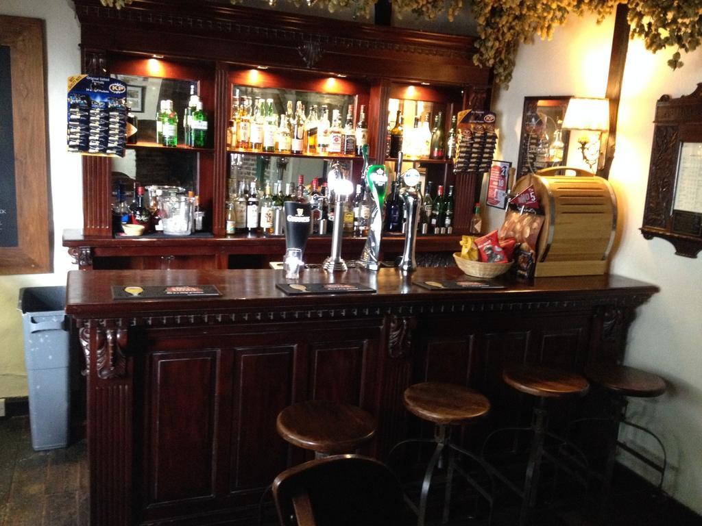 The Abbots Fireside - Channel Tunnel Elham 外观 照片