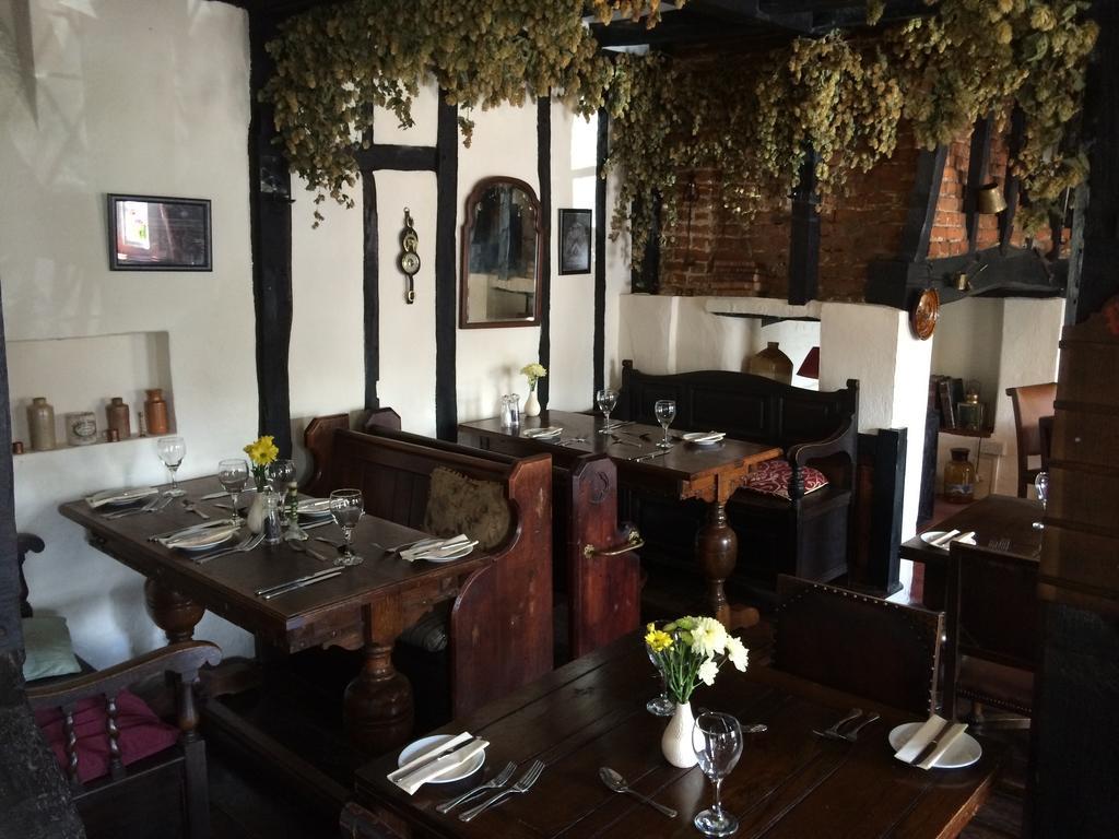 The Abbots Fireside - Channel Tunnel Elham 外观 照片